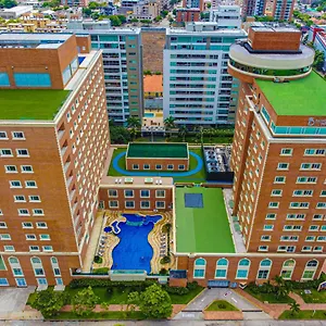 Dann Carlton Y Centro De Convenciones Барранкилья
